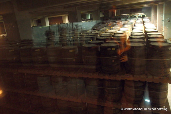 金車威士忌酒廠：【宜蘭員山】金車威士忌酒廠－真的看的到一桶一桶的威士忌，還可以試喝酒唷！
