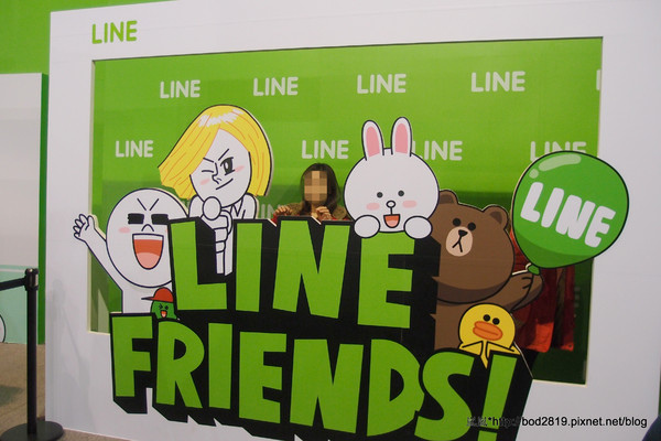 LINE FRIENDS互動樂園：【台北市林】LINE FRIENDS互動樂園－LINE主題人物跟你相見歡！可愛的饅頭人、兔兔等，還有四公尺高的熊大！（科學教育館七樓）