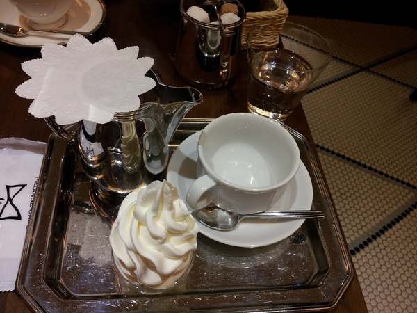 Melange Caf'e 米朗琪咖啡館(一店)：【台北中山】米朗琪咖啡館－排隊鬆餅名店（與咖啡弄比較心得）